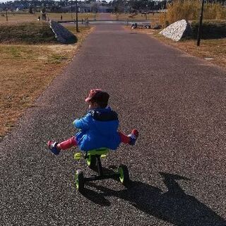 子供三輪車の画像