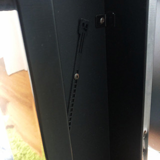 ソニーBRAVIA 40インチ液晶テレビとテレビスタンドの画像