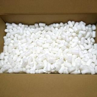 白い緩衝材 荷物の隙間を埋めるやつ