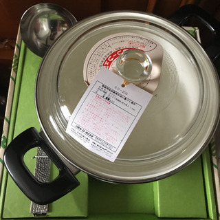 新品未使用琺瑯鍋とお玉のセットの画像