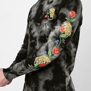 新品【HOLLISTER】 ホリスター　ブラックタイダイ：M(日本Ｌサイズ相当)の画像