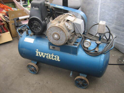 ☆　エアコンプレッサー　100Ｖ　38L岩田イワタ製　自動車バイク DIY ☆