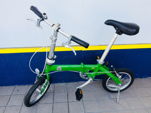 FIATの折りたたみ自転車です。
