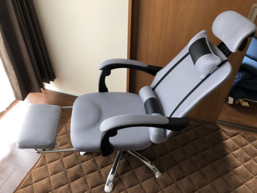 オフィスチェア 150度リクライニング調節機能