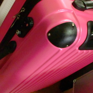 小旅行などにキャリーバックピンク中古の画像