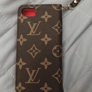 ヴィトンiPhoneケースの画像