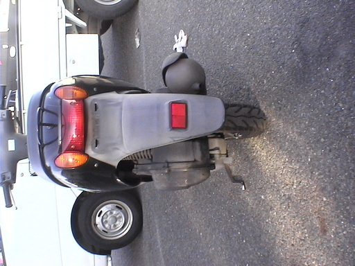 来店にて即決になりました　今度は黒　第3弾！スズキレッツ4　4サイクル　これも便利なフロントバスケット付き。