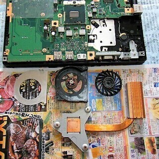 🔴15.6型/高性能🆙i5/光速☆彡新品✨SSD120GB保証付き/MS Office 2016📒✎/快適♬メモリ4GB/DVDSマルチ(コピー可)💿/HDMI📺/すぐ使えるWindows10 メディア作成ツール付💿/すぐ繋がるWi-Fi📶/テンキー付KB♪/点検整備清掃済み😊/FUJITSU LIFEBOOKの画像