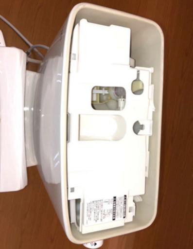 ◎美品◎住宅展示場 展示品 未使用☆LIXIL　タンク型トイレCW-H42 電気温水器 INAX リクシル 温水トイレ（477）AKARI
