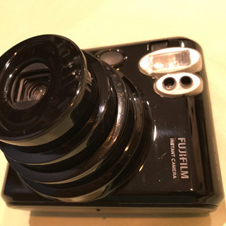 値下げ！　チェキ　FUJIFILM インスタントカメラ チェキ instax mini 50S ピアノブラックの画像