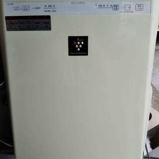 SHARP　プラズマクラスター付き　加湿空気清浄機