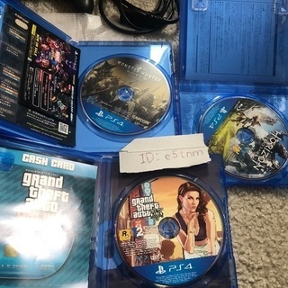 PS4 pro CUH-7000Bの画像