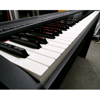 札幌【YAMAHA 電子ピアノ P-85 スタンド＆ペダル付き】88鍵盤 録音可能