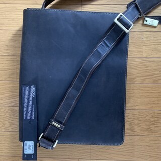 VISCONTI（ビスコンティ）レザーメッセンジャーバッグ（新品）18548 HARVARDの画像