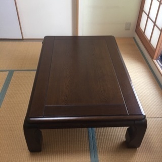 テーブル