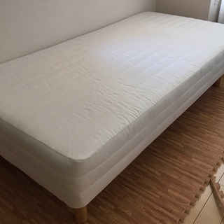 【売ります（お話中）・26日終了】無印 脚付マットレス ベッド シングルの画像