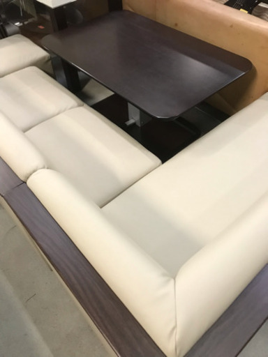 お買い得セット！ ニトリ リビングダイニングソファ 昇降式ダイニングテーブル オットマン付き 便利なコンセントも！