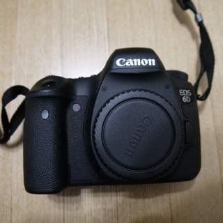 キャノン製　デジタル一眼レフカメラ　EOS 6D　フルサイズ入門機　ボディのみの画像