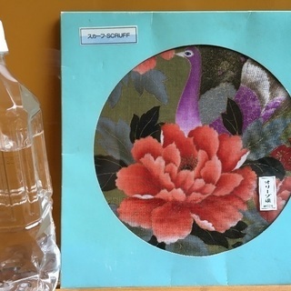 お得!　希少品 芸術品 オリーブ染めのスカーフ 孔雀とお花のモチ...