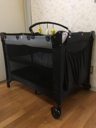 ベビーベッド
