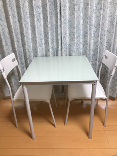 ダイニングテーブル商談中