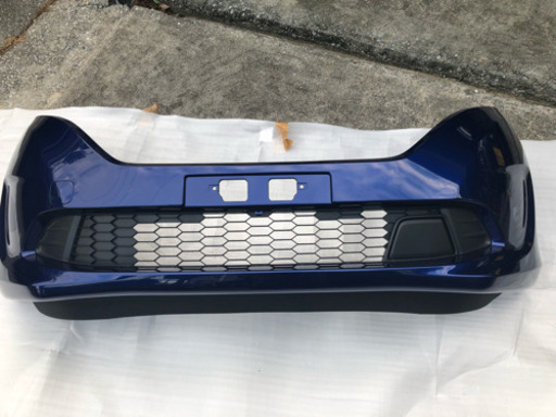 フリードの純正バンパーです。