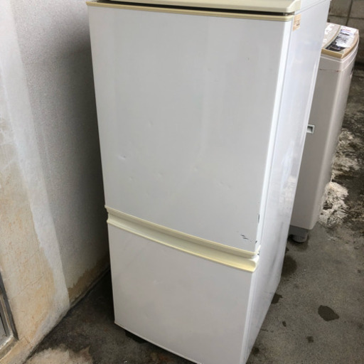 シャープ冷蔵庫 137L 2011年製