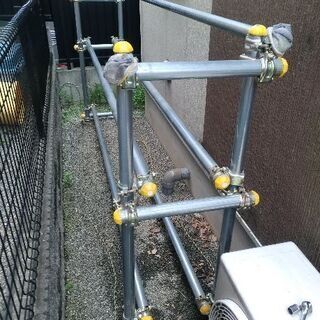 単管パイプ製タイヤラック　タイヤ収納に【引取り限定】