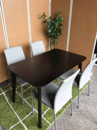 ☆伸長式☆ダイニングテーブル+イス4Pセット☆120cm〜150cm調整可能