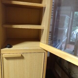 戸棚　33(横)×30(奥行)×180(高さ）cmの画像