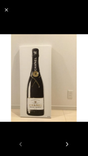 オリバーガル のシャンパンボトル CHANEL