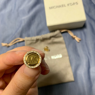 Michael Kors ロゴピアス