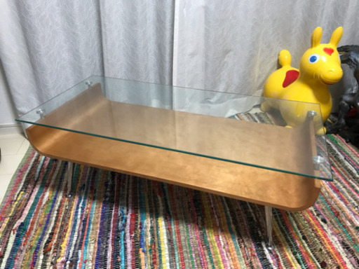 ガラスローテーブル