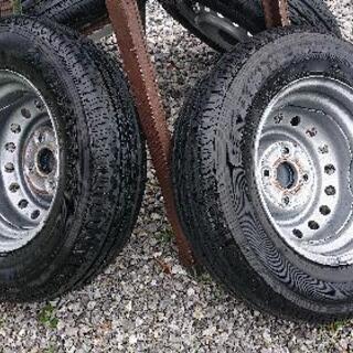 軽貨物車用タイヤ ４本の画像