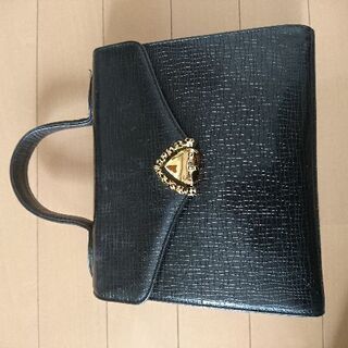 ungaro ウンガロ  革 バッグ