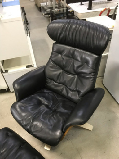 本革！オットマン付きでお買得！ニトリ パーソナルチェア マーシャル(BK)