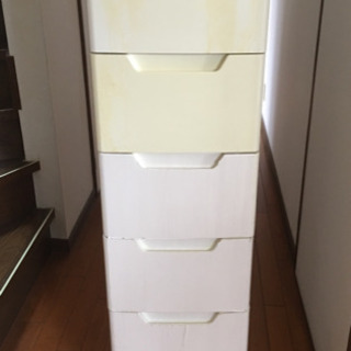 プラスチック衣装ケース