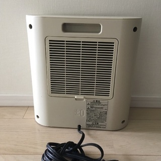 ヒーター 小型 オフホワイトの画像