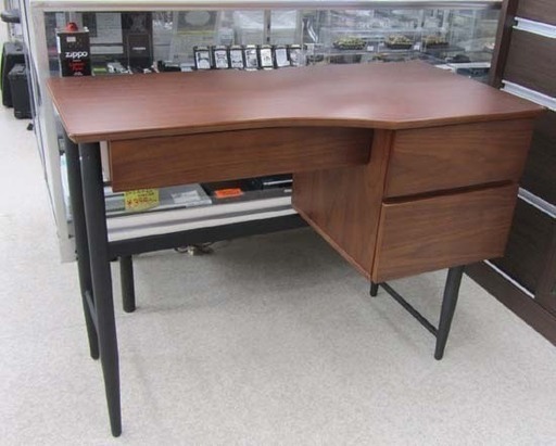 ニトリ家具 デスク 引出し付き机 ダークブラウン×黒 札幌市北区