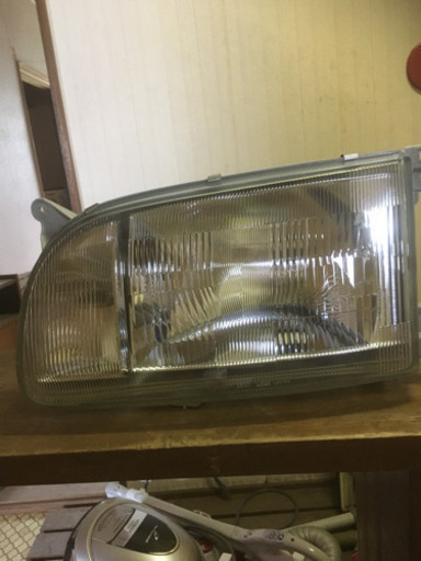 ハイエース100系ヘッドライト