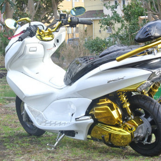 HONDA PCX125】ホワイト×ゴールドカラー！！人気カラーフルカスタム