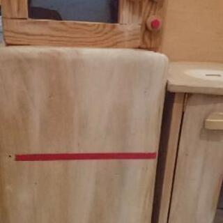 木製ままごとキッチン。こんな状態でも欲しい方！壊れ&汚れ多数の画像