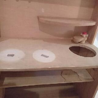 木製ままごとキッチン。こんな状態でも欲しい方！壊れ&汚れ多数の画像