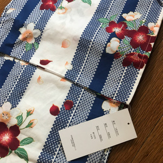 【取引終了】浴衣 新品未使用 縞に桜柄の画像