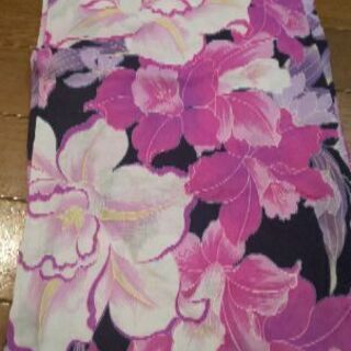 美品☆鮮やかな可愛い紺地にピンク系の花柄浴衣の画像