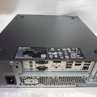 ThinkCentre lenovo デスクトップの画像