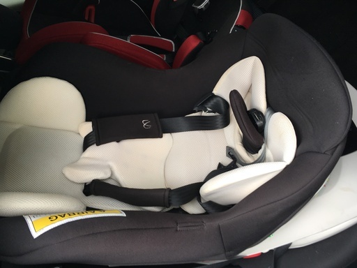 チャイルドシート　エールべべ・360ターンアドバンス