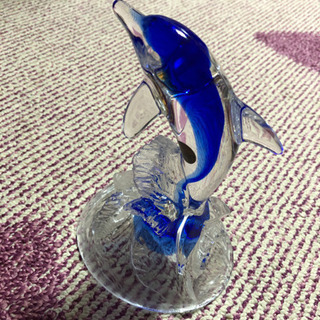 クリスタル イルカの置物の画像