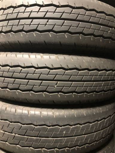 車のパーツ 195/80R15