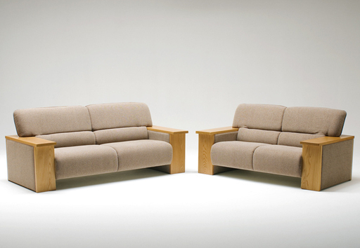 木のぬくもりでリラックス　2人掛けソファ　旭川家具